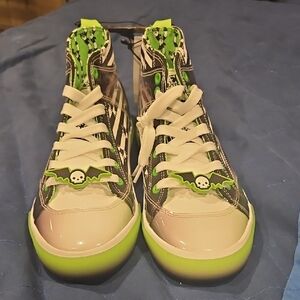 Kids High-Top Sneakers with Green and White Accents